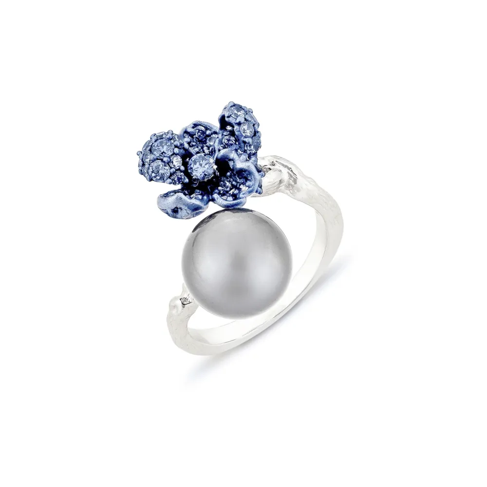 925SL MINI FLOWER BLUE CZ AND PEARL GREY OPEN RING T6