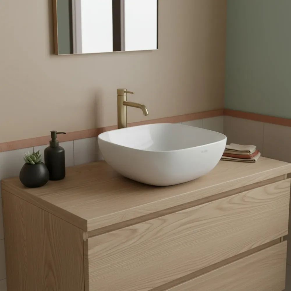 Raffinato lavabo di appoggio di Ceramica Globo, modello T-EDGE. Forma quadrata, dimensioni 38x38 cm h.16 cm.