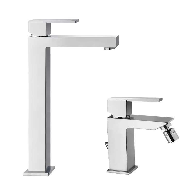 Set di miscelatori Lavabo Esbelto e Bidet ottone Cromo collezione Feel di Mamoli Rubinetterie