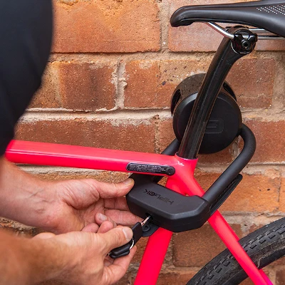 Anclaje de Cuñ Ancre noire pour vélo avec fixation au sol et au mur Ankr Hiplok