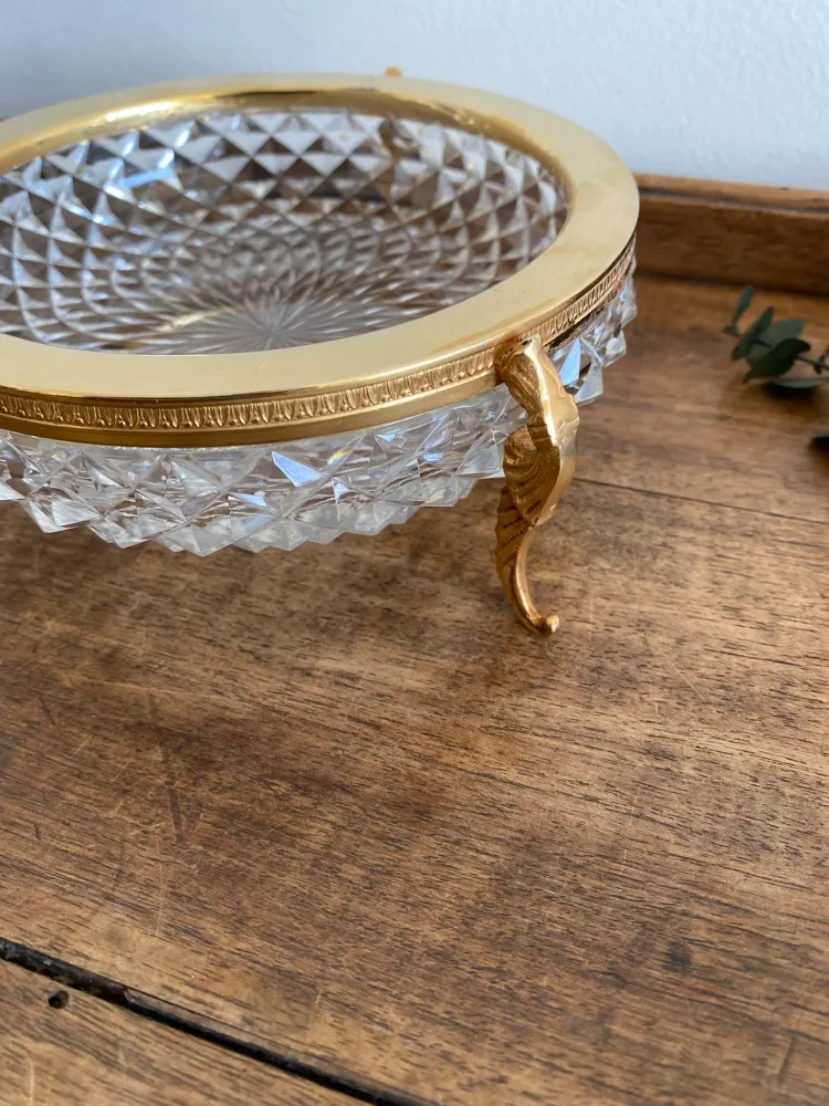 Arandela Plana Coupelle en verre taillé armature dorée sur pieds
