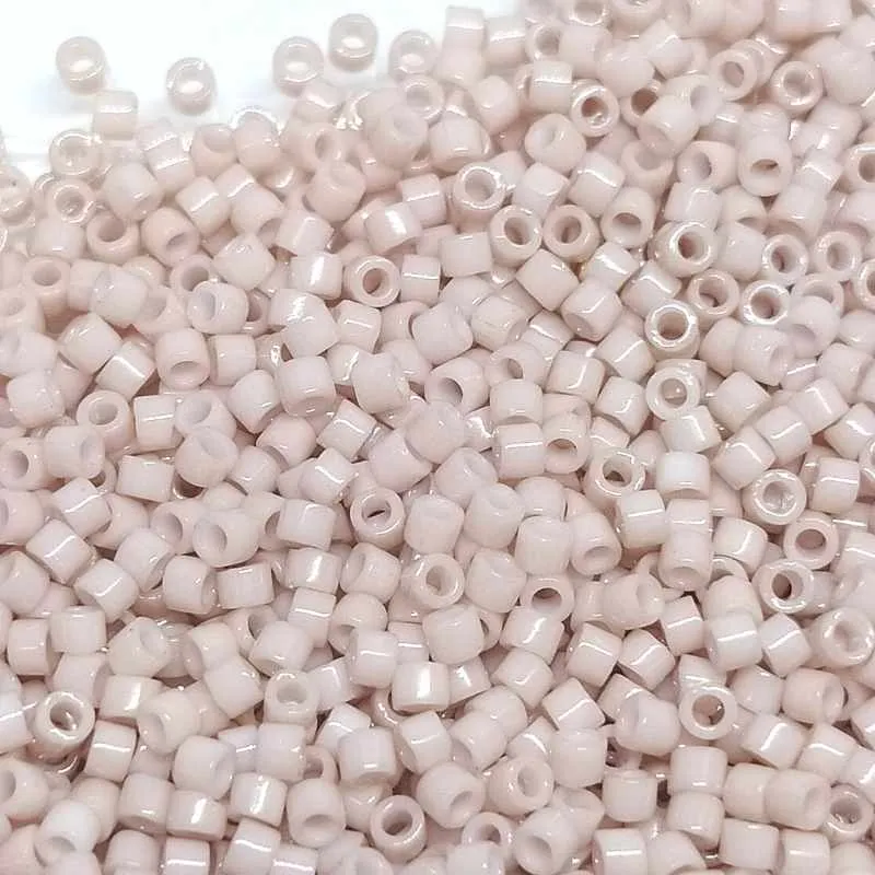 11/0 MIYUKI delica DB1495 Opaque Fucsia Champagne - 1gr.