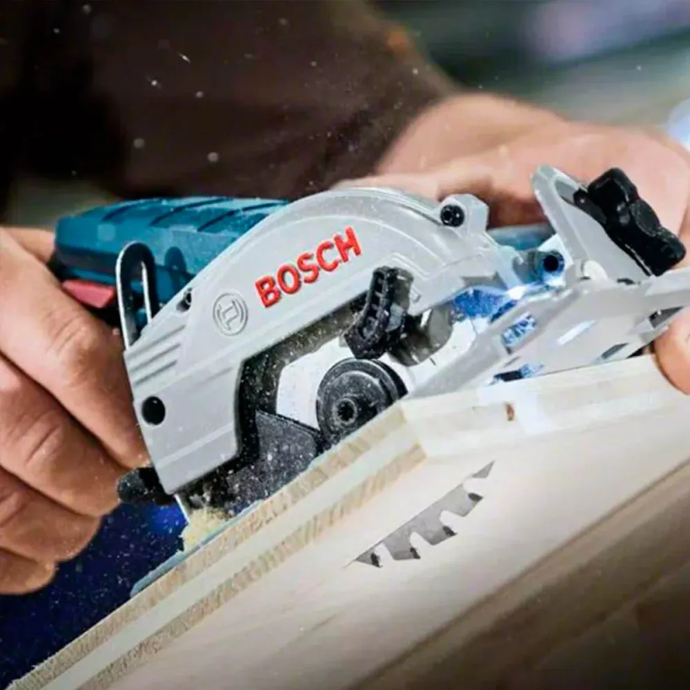 Sierra Circular inalambrica 12V 85mm GKS 12V-26 + Kit 2 Baterías 12V 2 Ah + Cargador de baterí GAL12V-20 Marca Bosch