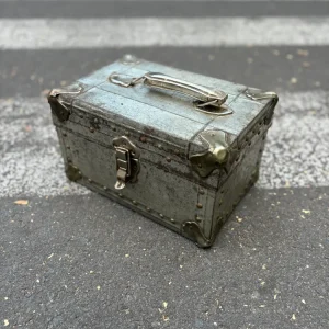Caja metálica neceser DKPmercat