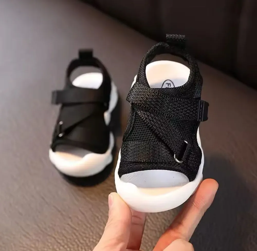 Sandalias Velcro Negro Magic Baby