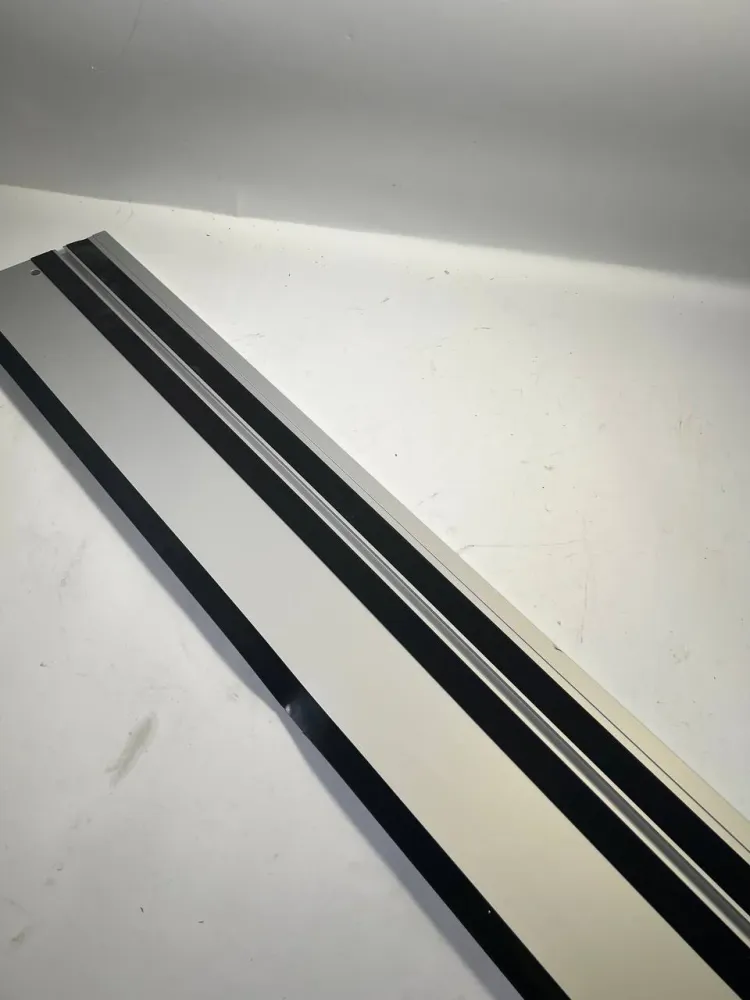 Carril guí Makita 1500 mm para sierras circulares manuales y de inmersión ( 199141-8 )
