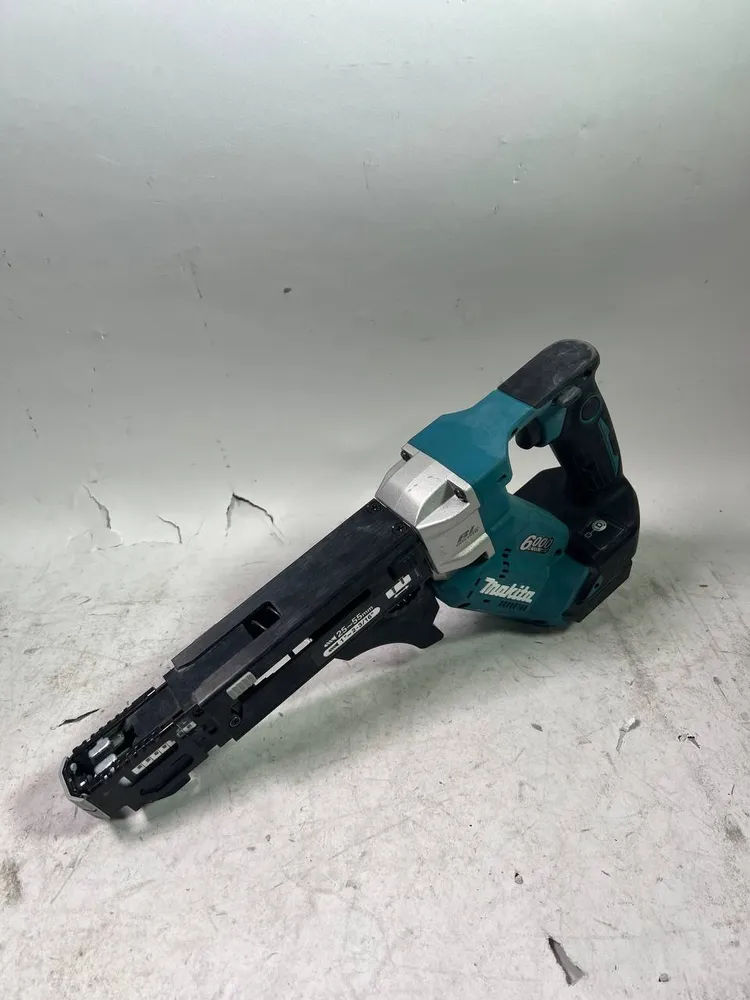 Makita DFR551Z Atornillador automático sin cable 25 - 55mm 18V sin escobillas solo - sin baterí, sin cargador