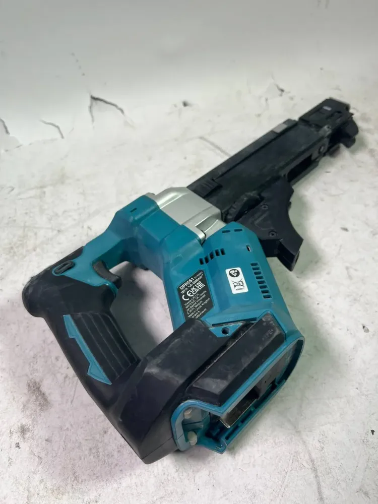 Makita DFR551Z Atornillador automático sin cable 25 - 55mm 18V sin escobillas solo - sin baterí, sin cargador