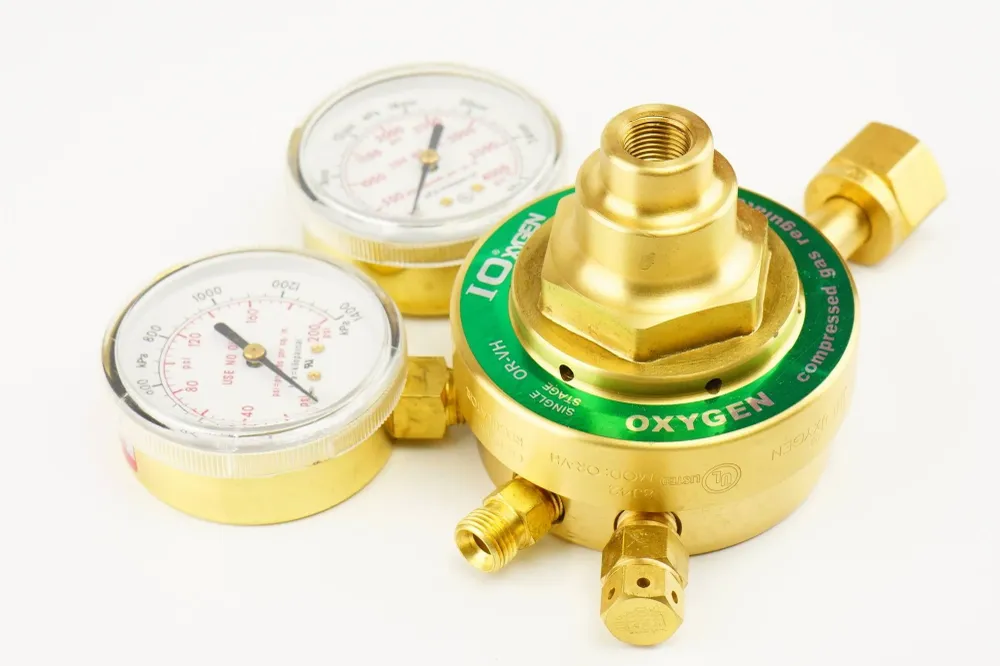 REGULADOR DE OXIGENO CON MANOMETROS TOTAL WELDING