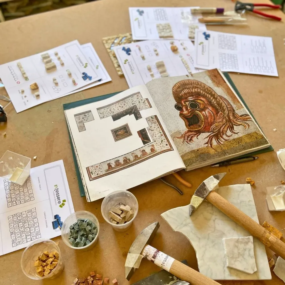 Corso base di Mosaico STUDIO DELLE TECNICHE DEL TAGLIO – 2 giorni (14 ore)