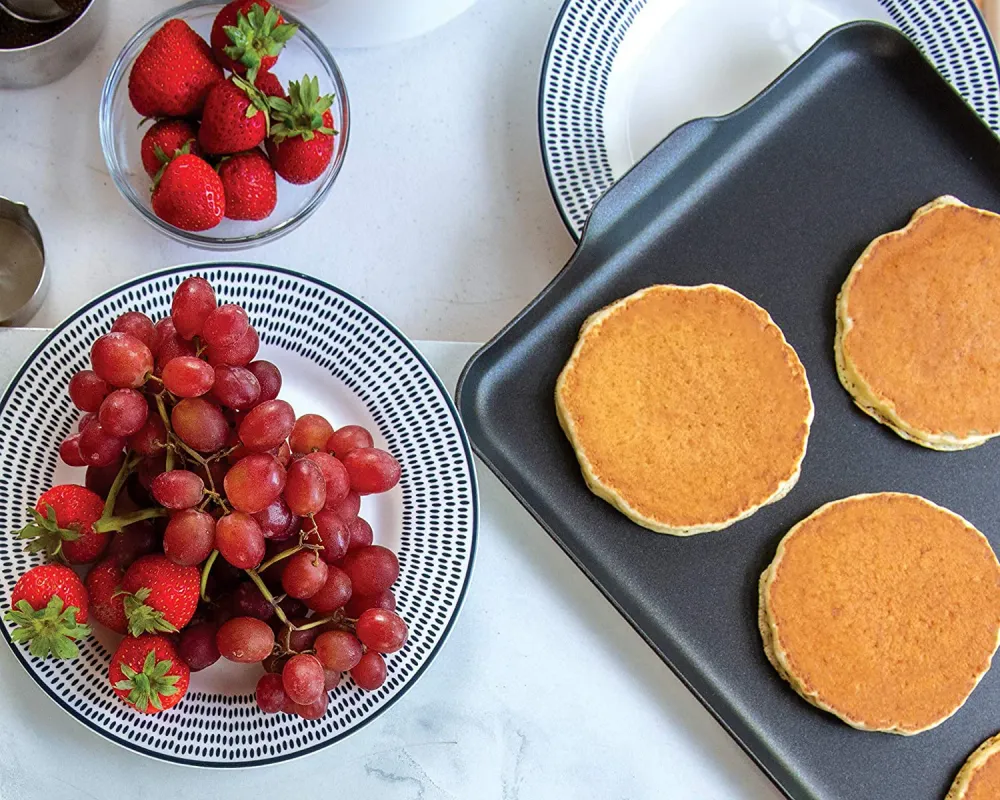 Juego de Machos y Terrajas Nordic Ware 2 quemadores Griddle King, 10.25x17.5 pulgadas