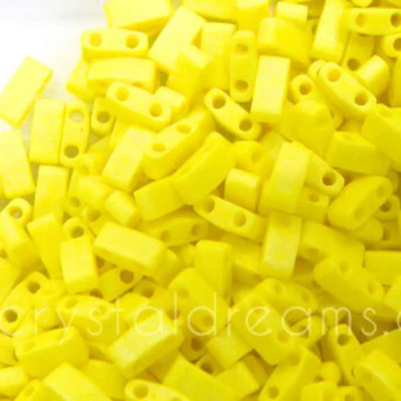 Miyuki Half-Tila - 2,5mm - 2 gr. - Opaco Opaque Yellow AB