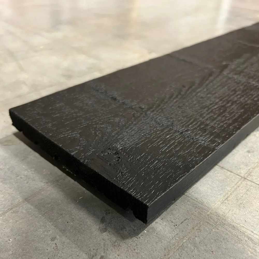 Planche sapin Classe 3 Noir - Brut de sciage - 18x150 - L=3,1m (déclassé - ne pas utiliser en structurel)